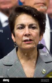 Calif gov arnold schwarzenegger hi-res stock photography and images