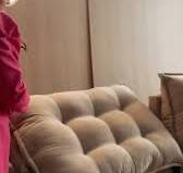 O sofá Doha é sinônimo de sofisticação, tecnologia e conforto absoluto.,  Produzido no tecido 1088, com textura elegante e toque macio, ele entrega  um visual imponente para qualquer ambiente. Sua ...