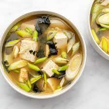 Easy Vegetarian Miso Soup Recipe