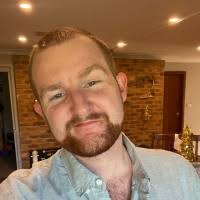 600+ profilů „Langfield“