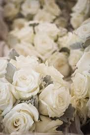 Dans Mon Jardin Secret Il Y A Flowers Beautiful Flowers White Roses