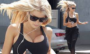 Baywatch babe Charlotte McKinney perfects iconic lifeguard jog after LA gym  session | Daily Mail Online