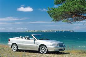 Where the art and power of clean scandinavian design come to be a spectacular convertible and a stylish coupe. 20 Jahre Volvo C70 Kiste Weg Spieltrieb An Autohub De