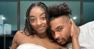 Jonathan owens (born july 22, 1995) is an american football safety for the houston texans of the national football league (nfl). Simone Biles Rocks Bikini At Pool With Boyfriend Jonathan Owens