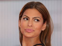 Ryan Gosling and Eva Mendes's cabinet color is unexpected