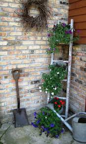 May 19 at 9:02 am · schwarzenburg, switzerland ·. Vintage Deco Kante Ton Khpos Sas Na Fainetai Gohteytikos Kai Yperoxos Texnotropies Kai Diakosmhsh Vintage Gartendekoration Garten Deko Gartendekor