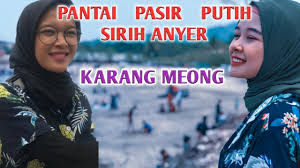 Terus aku tanya begitu juga pak bambang rutin mengantar jemputku. Pantai Pasir Putih Sirih Anyer Karang Meong Agavlog Youtube