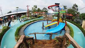 Di panghegar waterboom ini terdapat beberapa seluncuran yang cukup seru meskipun tidak begitu menantang seperti giant slider dan mini slider. Rancaekek Waterpark Wahana Baru Yang Worth It Untuk Kamu Coba Blog Hotel Bobobox Indonesia