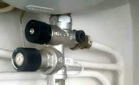Comment faire pour augmenter la pression dans un réservoir de pompe de puits pression d'eau est l'une des plus grandes plaintes de propriétaires de maison. Comment Augmenter La Pression D Un Cumulus