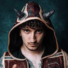 Troy Owen's Instagram, Twitter & Facebook