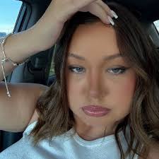 leah damron (@leah_damron)