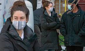 Aaron rodgers, shailene woodley are 'very happy together,' report says: Shailene Woodley Is Seen On The Set Of Misanthrope In Montreal Amid Aaron Rodgers Engagement Rumors Daily Mail Online