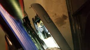 For any of a variety of reasons, occasionally car keys won't turn in the door. Cadillac Cts Door Won T Open Youtube
