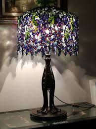 tiffany lamp wisteria new age replica 2000 glass components bronz foot tiffany design import from the us before jan 01 glazen lampen tiffany lamp new age