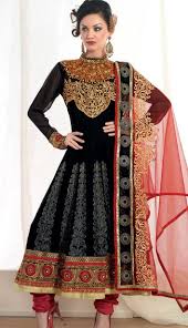Pin By جنة المرأة للأناقة والتسوق On فساتين هندية Latest Wedding Dresses Indian Saree Designs Indian Dresses