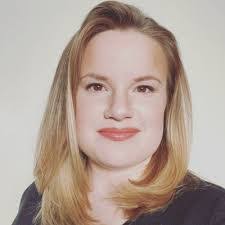 Meredith Roach's Instagram, Twitter & Facebook