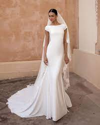 Find the most stunning wedding dress at best price now! Simple Wedding Dresses For Elegant Brides