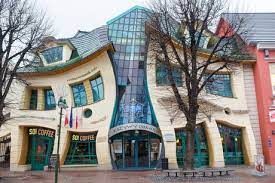 The building is designed by polish architects szotyscy & zaleski, who drew their inspiration for the showstopper from the fairytale illustrations and drawings of jan marcin. Crooked House Building In Sopot Poland 9gag