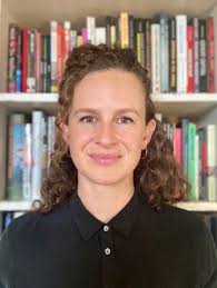 Emma Crane's Instagram, Twitter & Facebook