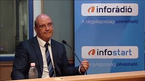 Részletezte, hogy az írásbeli vizsgák idején egy teremben legfeljebb tíz diák lehet majd, a szóbeli vizsgákat pedig kellő távolságtartással. Maruzsa Zoltan Ilyen Keves Gyereket Ilyen Sok Pedagogus Meg Nem Latott El Infostart Hu