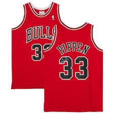 Top Scottie Pippen Cards, Rookie Cards, Autographs, Inserts, Valuable