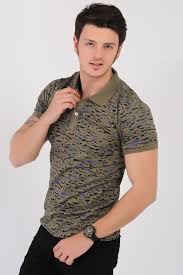 Mini Kamuflaj Desenli Haki Polo Yaka T Shirt Giyim Indirim Kampanya Bayan Erkek Bluz Gomlek Trenckot Hirka Etek Yelek Mont Erkek Tisort Giyim Moda