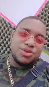 Selena Everett's Instagram, Twitter & Facebook