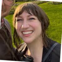 Amanda Lauritzen's Instagram, Twitter & Facebook