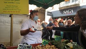 Voici une version plus longue de notre entretien téléphonique avec le collectionneur. Le Marche De Dieppe Elu Plus Beau Marche De France