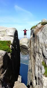 3 / 10 befestigte wege zum kjerag. Kjeragbolten Wanderung Special Camping Rockt