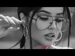 Sandra Cira's Instagram, Twitter & Facebook