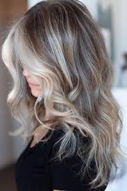 Metallic Mushroom Lend A Metallic Glow To Your Mushroom Blonde With Contrasting Strokes Of Silvery Blonde Keep T Mushroom Hair Blonde Hair Color Hair Styles