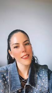 Qué cualidades debe tener una chica para ser #lachicamasbonita ?? 💕👄, Te  leo caramelo!! 👀, #musicanueva #cumbia #musica #kpcaramelo , @kp_caramelo