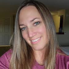 What's the purpose of oil sprays in air fryers?