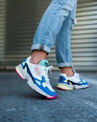 Adidas Falcon Adidasfalcon Adidasoriginals Adidasoriginalsfalcon Adidas Falcon Kyliejenner Everysize Kylie Snea Sneaker Bayan Ayakkabi Adidas Ayakkabi