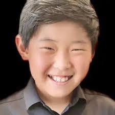 Terence Moon's Instagram, Twitter & Facebook