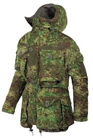 Der Ksk Smock Ist Eine Perfekte Kombination Von Funktion Verarbeitung Und Material Kapuze Mit Drahtb Amp Uuml Gel Combat Clothes Tactical Wear Camo Gear