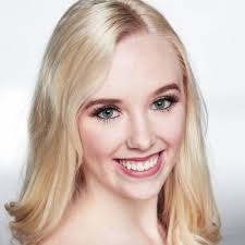 Alyssa Ness (@lyssnyss)