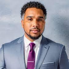 Amber Moten's Instagram, Twitter & Facebook