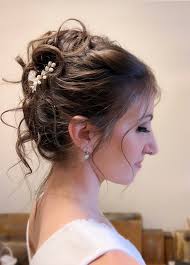 Hi everyone! I'm new to the Toronto bridal industry and excited to connect  with this vibrant community. I've worked as a Makeup Artist at Sephora in  Toronto and Vancouver, and as a