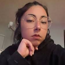 vanessa c (@luckymoonfish)