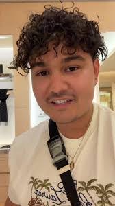 Aaron Vela's Instagram, Twitter & Facebook