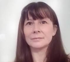 Beverly Burrows's Instagram, Twitter & Facebook