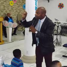 Sou casado com a quezinha e sou pai da cecília e. Nosso Pastor Andre Reis J O H N L E G E N D L O V E Facebook
