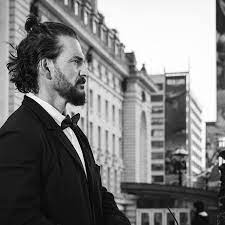 Guatemalan singer/songwriter known for tackling controversial topics but also selling tens of millions of records. Ricardo Arjona Topic Youtube