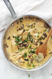 Emince De Poulet Sauce Cremeuse Champignons Recette Cuisine Culinaire Recettes De Cuisine Sauce Cremeuse Aux Champignons