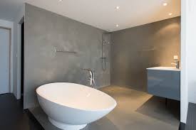 Le vernis offre une protection étanche et antitaches. Decoration De Salles De Bains En Micro Beton Effet Beton Cire