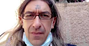 Gabriele paolini began his career as a television polluter when a friend of his died of aids at age 22, contracting the disease some years before as a. Wkkd8zwkfk7m0m