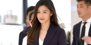 Jun ji hyun along with kang dong won recently were chosen as the new models for global spa a series of old photos of actress jeon ji hyun have resurfaced online, leaving fans in awe with her. Jun Ji Hyun Is Reportedly Making Her K Drama Comeback After 4 Years