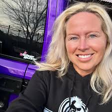 Six months later and I feel like Dollar General was born this way thanks to  my talented friend @therealoddrod aka Wrap Bunny 💜 #purpleaesthetic  #itsajeepthing #wrap #3m #supportsmallbusiness
